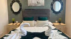 Cozy Bedford Home with 3 Bedrooms - Image 2