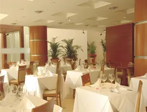 Howard Johnson Hotel and Casino Villa María - Image 4