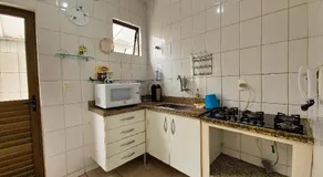 Casa de 2 Suítes com Internet Rápida e Comodidades - Image 5