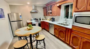 Apartment C, Restful,Cozy, close Sunland Park Mall - Image 3