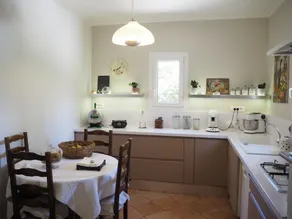 Holiday Home in Villes-sur-Auzon with Pool - Image 5