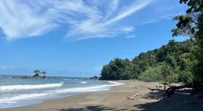 Pacific Waves Hostel & Surf - Image 5