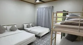 Woodstock Camp Chalet - Image 2
