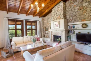 Sunny Countryside Villa - With private pool - Image 2