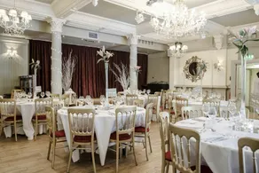 The Drayton Court Hotel - Image 3