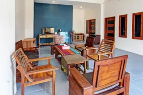 Capital O 92747 Ombak Cafe & Homestay - Image 4