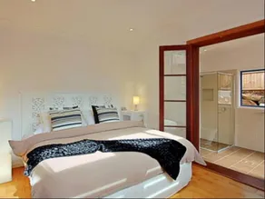 Aurora Holiday Home - Image 4