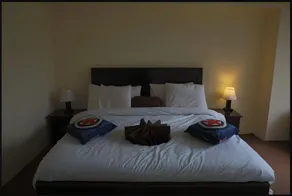 Hotel Swans - Image 2
