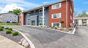 Newly Renovated Unit in Central Spfld #304 - Image 5