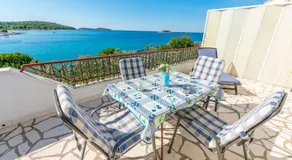 Beachfront Apartments Lozica - Image 3