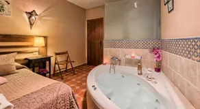 Casa de férias 'Los Placeres Del Paladin' com vista para a montanha, terraço e ar condicionado - Image 5