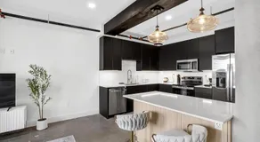 Bright Beacon Spacious 1BR Apartment - Image 3