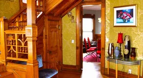 Historic Legg House Inn Walk to US Bank Stadium - Image 2