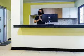 SPOT ON 91606 Nadin Guest House Syariah - Image 3