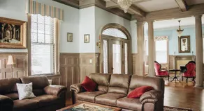 1912 Bed and Breakfast - Image 2