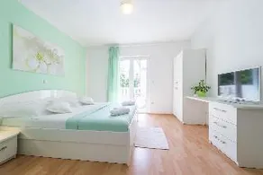 Apartments Nikolina - Image 2