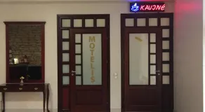 Motel Paradise - Image 3