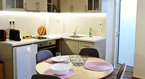 The House - Central Boutique Apartments - Image 4