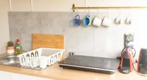Modern Studio Apartment with Kitchenette near Belfast - Image 4