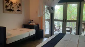 Silver Lake Villa & Boat Safari - Image 2