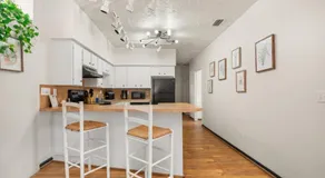Circle Overlook-Downtown Apartment Stay - Image 3