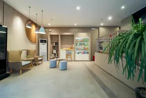 Home Inn Neo Heyuan Railway Station - Image 3