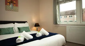 Renfrew Town Centre sleeps 6 - Pass the Keys - Image 2