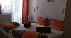 Tihany Község Önkormányzat - Ifjúsági Szállás - Image 2