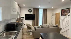 Luxury Sovereign House - Image 3