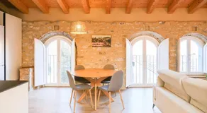 Ganganell Àtic. Apartamento con terraza en Besalú - Image 3