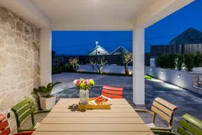 Villa Elegant Stone - Image 4