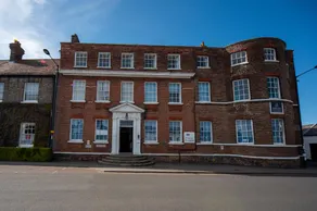 Bishops Lynn House Apartments - Image 4