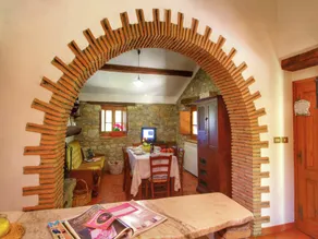 Charming Tuscan Farmhouse - Image 3
