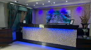 Royal Hotel - Image 3
