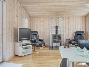 Modern Beachfront Retreat - By Traum Ferienwohnungen - Image 2