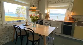 Unique and charming holiday home with fantastic sea views - Image 2