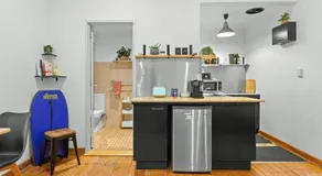Beachfront Bondi Studio with Aircon - Image 5
