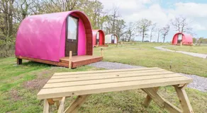 Pod 2 - Image 3