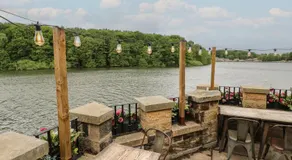 Lake Side Cottage - Image 4