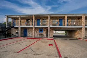 Golden Motel Near Houston Medical Center - Image 3