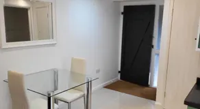 Beautiful One Bed Studio Flat - Dog Friendly - Image 5