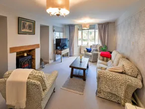 Historic House by River Nene  Beach Access - Image 2
