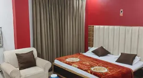 Hotel Royal Palace - Image 2