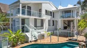 Four Pines Shelly Beach Retreat - 50m to the Beach! - Image 5