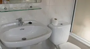 Hostal Barnes - Image 2