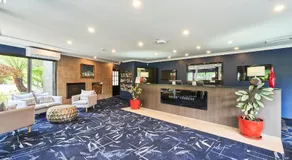 Comfort Resort Leura Gardens - Image 2