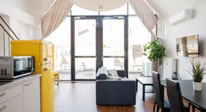 Fantastic Loft with Balcony - Image 2