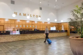Distinction Hamilton Hotel & Conference Centre - Image 3