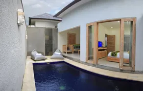 Uma De Villa - Image 2