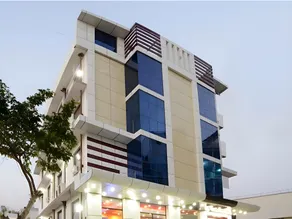 Hotel Taj Galaxy - Image 2